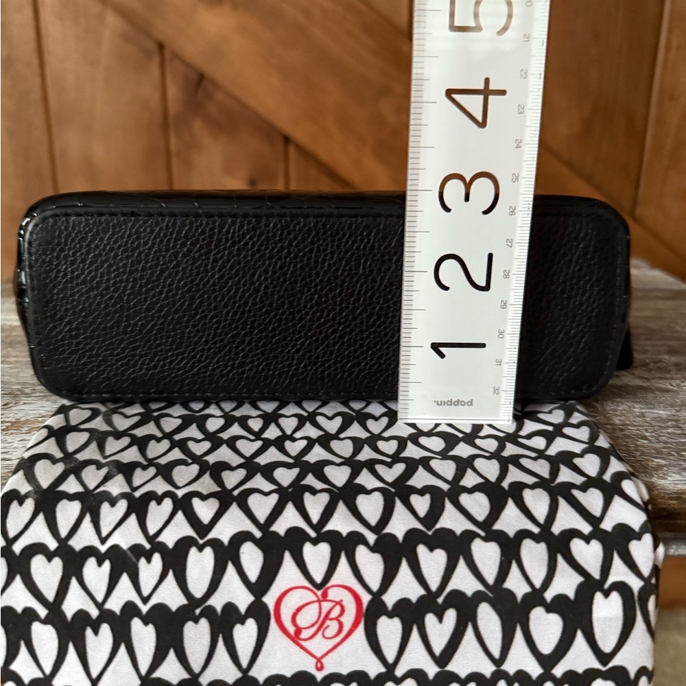 đź–¤Brighton Bellissimo Heart Large Black Leather Cosmetic Bag. - Picture 5 of 9